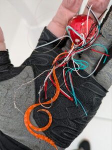 タチウオに針を切られたタイラバ